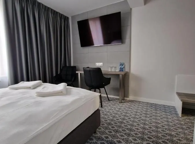 Gordon 2* Варшава