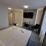 Gordon Hotel 2*