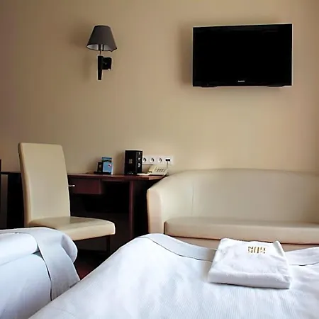 Gordon Hotel 2*