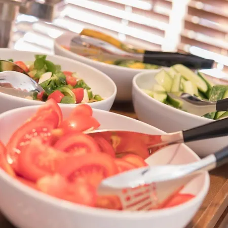 Gordon 2* Βαρσοβία